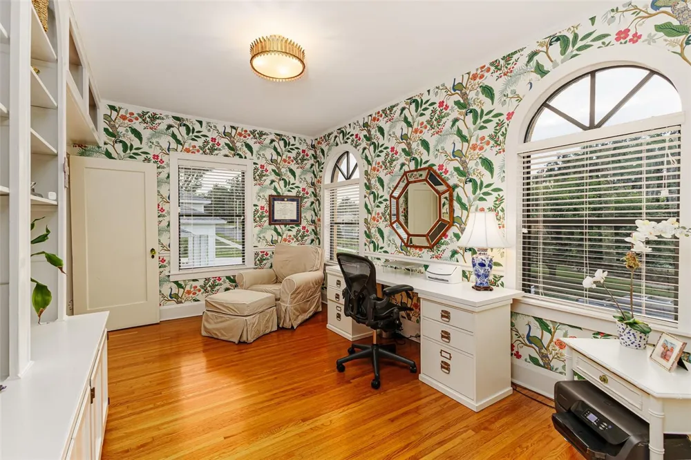 327 MIRAMAR ROAD Lakeland, FL 33803