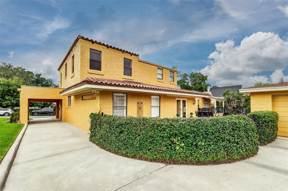 327 MIRAMAR ROAD Lakeland, FL 33803