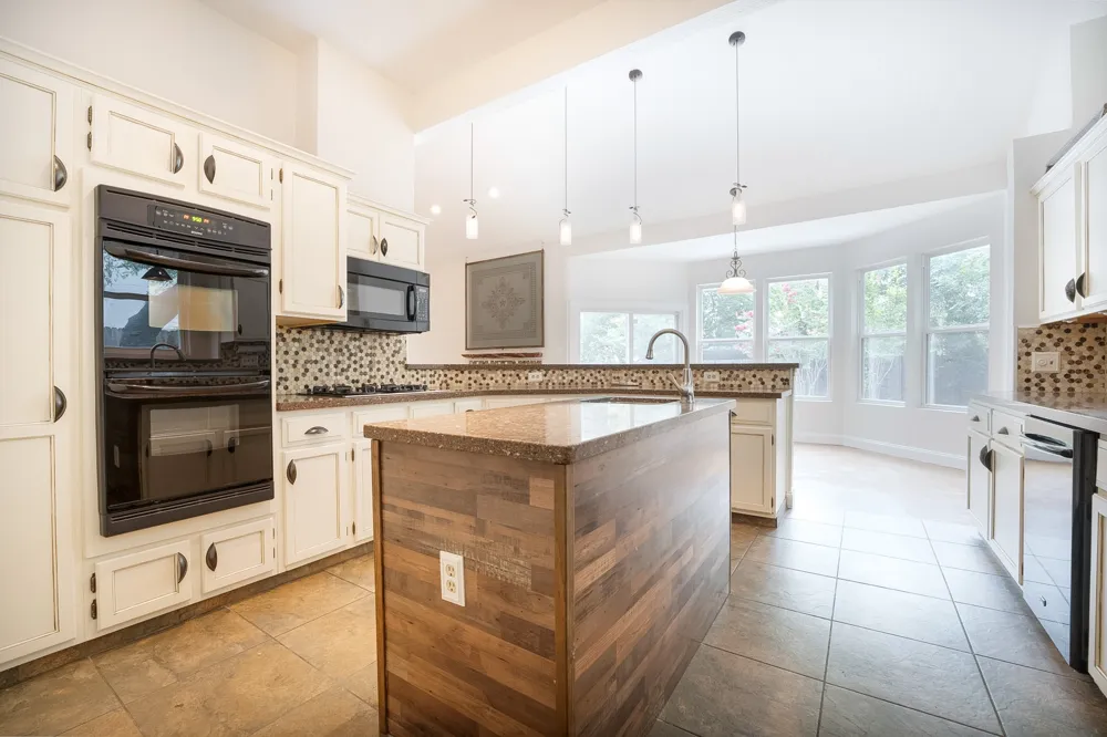 12515 Deer Falls Drive Austin, TX 78729