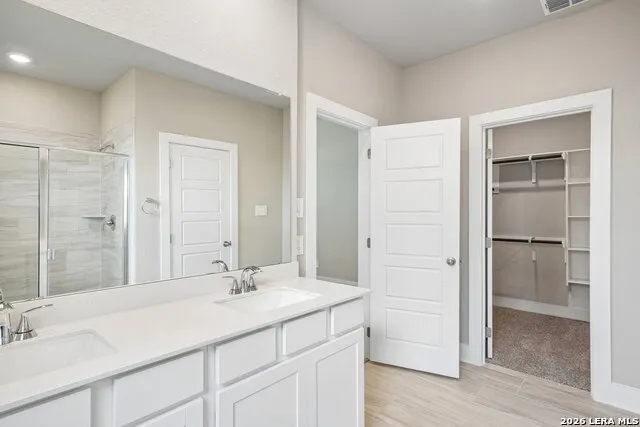 5429 Wrangler Way Marion, TX 78124
