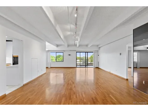 7877 E Mississippi Avenue #402