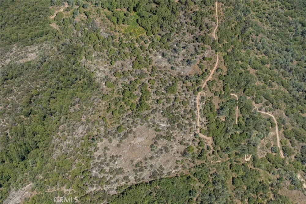 149 Old Yosemite Road Oakhurst, CA 93644