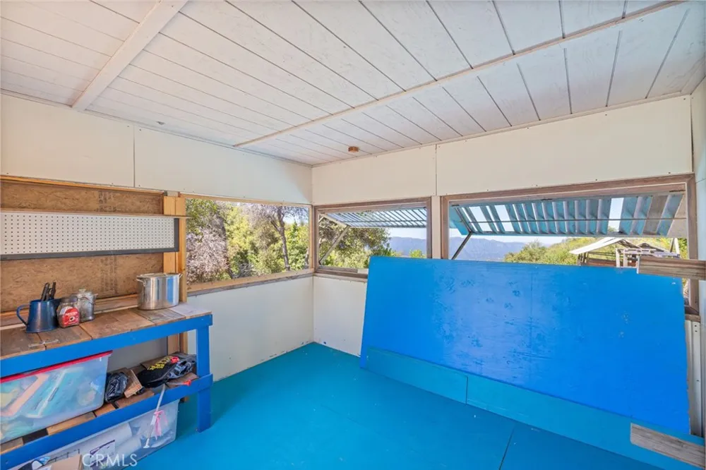 149 Old Yosemite Road Oakhurst, CA 93644