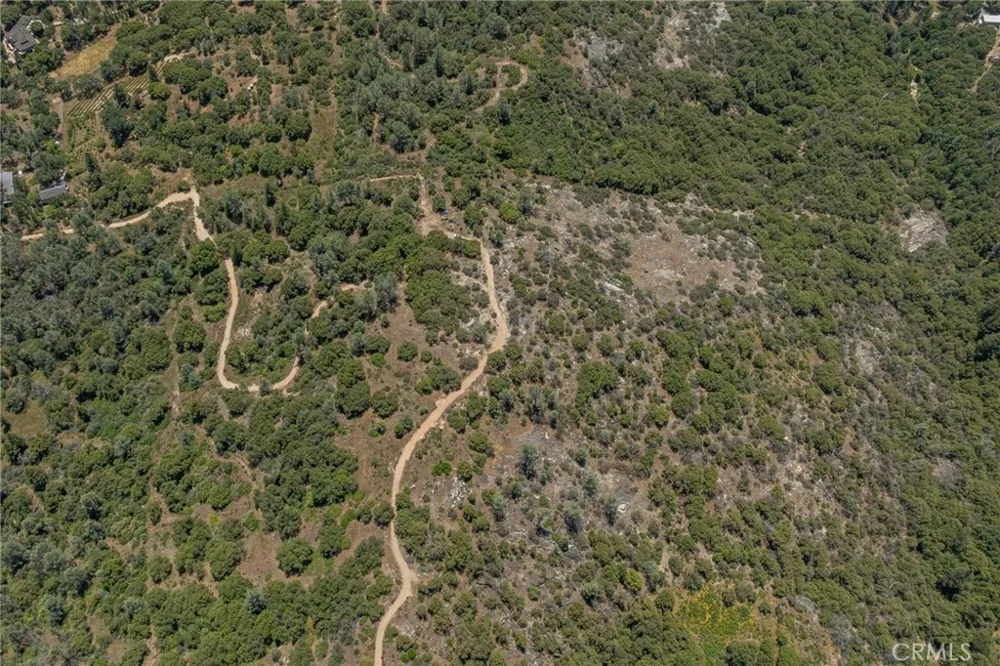 149 Old Yosemite Road Oakhurst, CA 93644