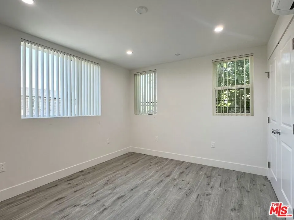 11512 Oxford Avenue #G Hawthorne, CA 90250