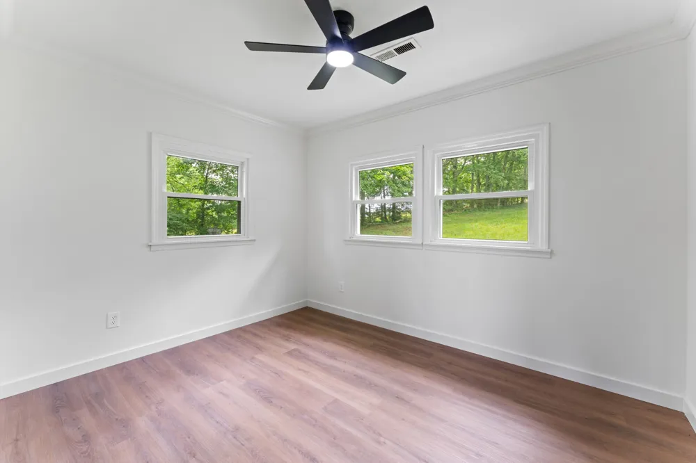 213 Delina Boonshill Rd Petersburg, TN 37144