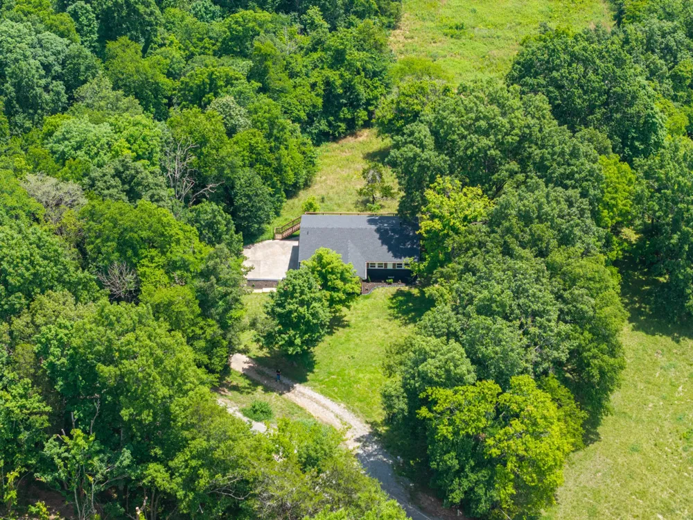 213 Delina Boonshill Rd Petersburg, TN 37144