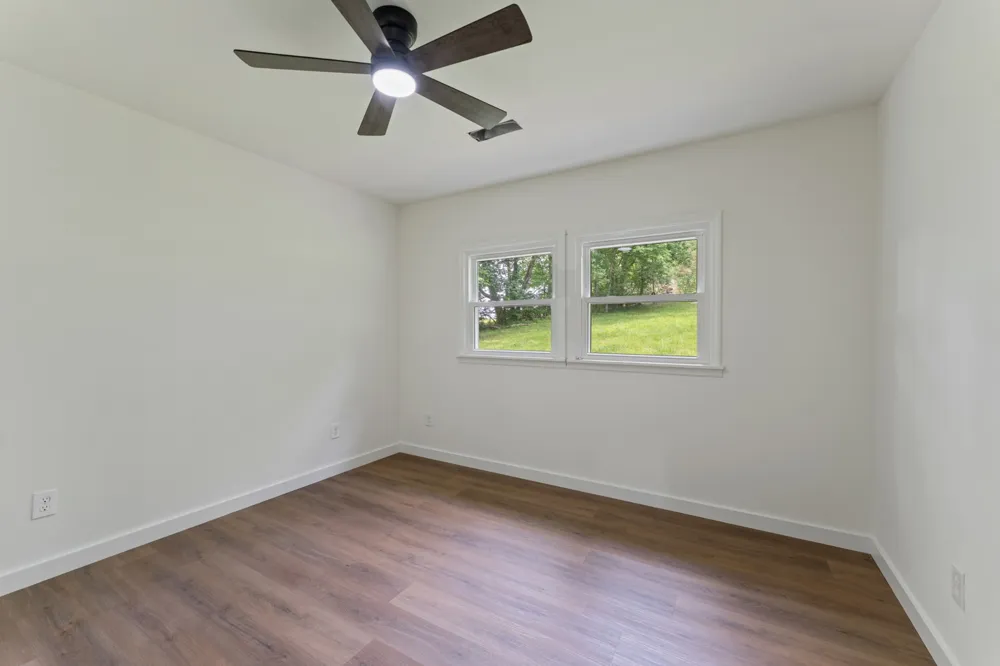 213 Delina Boonshill Rd Petersburg, TN 37144