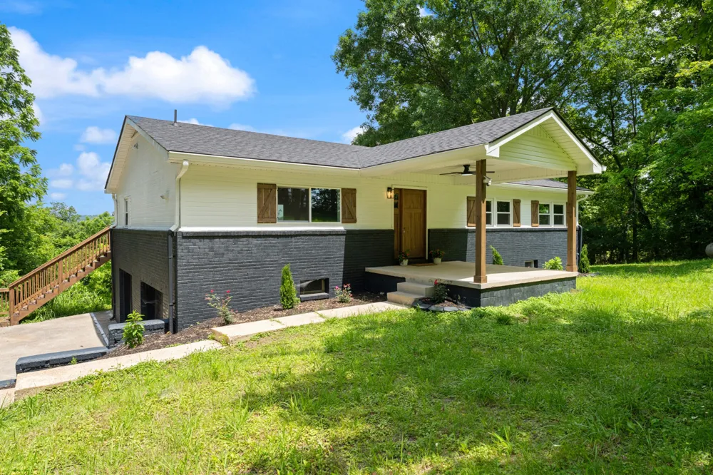 213 Delina Boonshill Rd Petersburg, TN 37144
