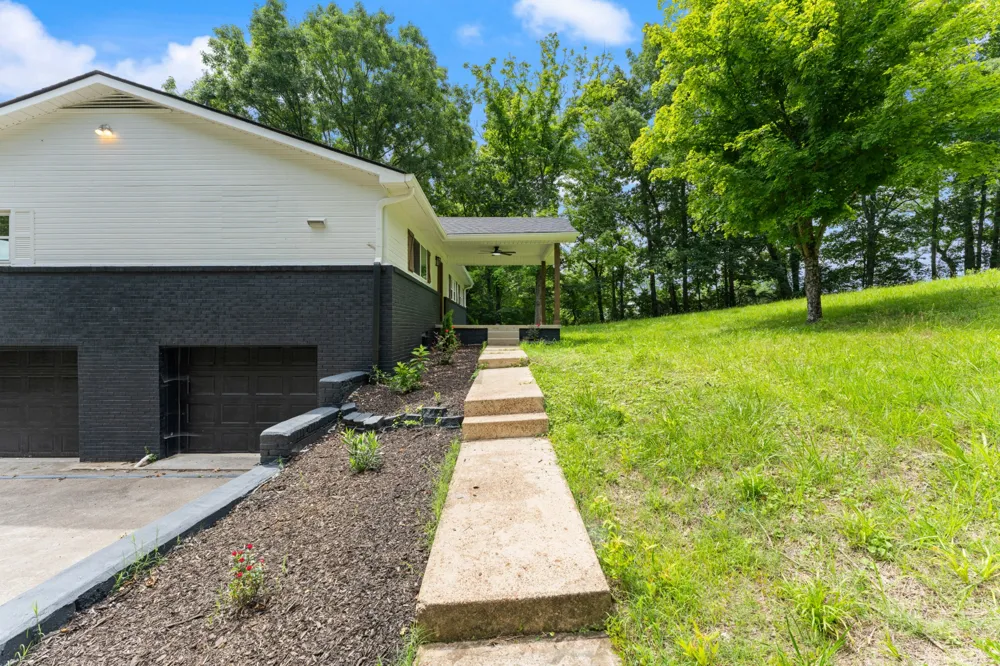 213 Delina Boonshill Rd Petersburg, TN 37144