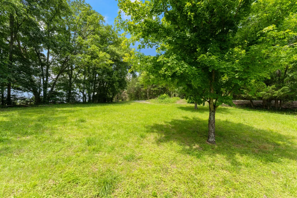 213 Delina Boonshill Rd Petersburg, TN 37144