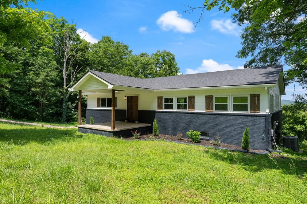 213 Delina Boonshill Rd Petersburg, TN 37144