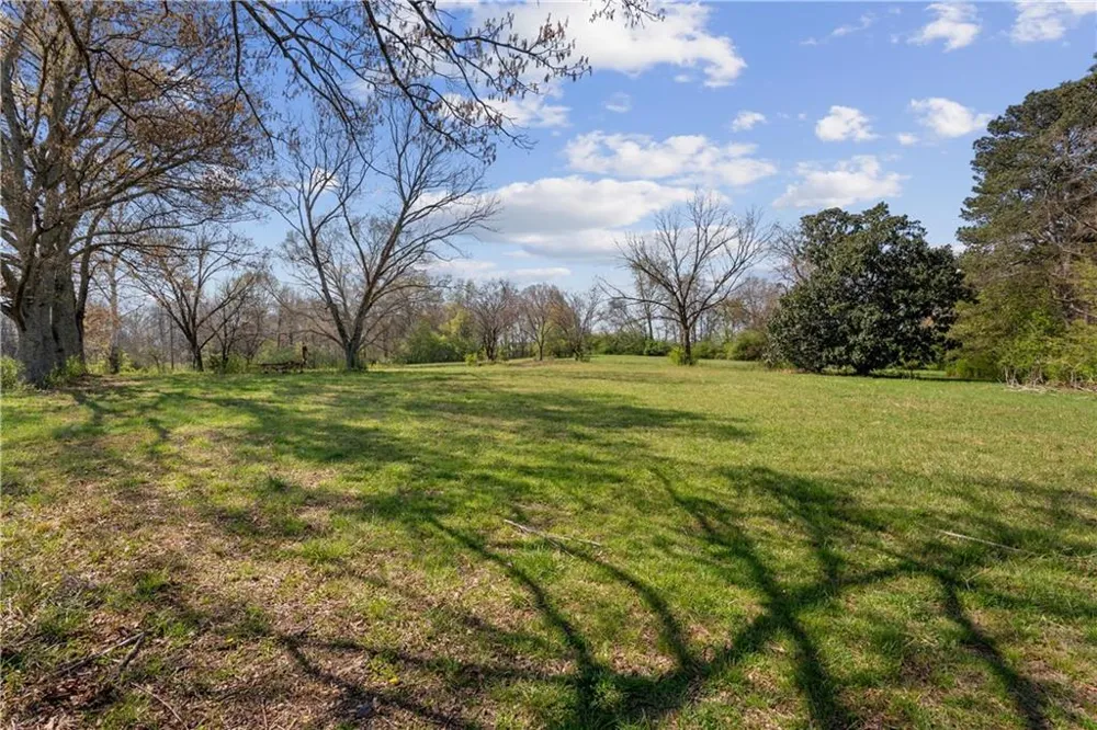 285 Curtis Parkway Calhoun, GA 30701