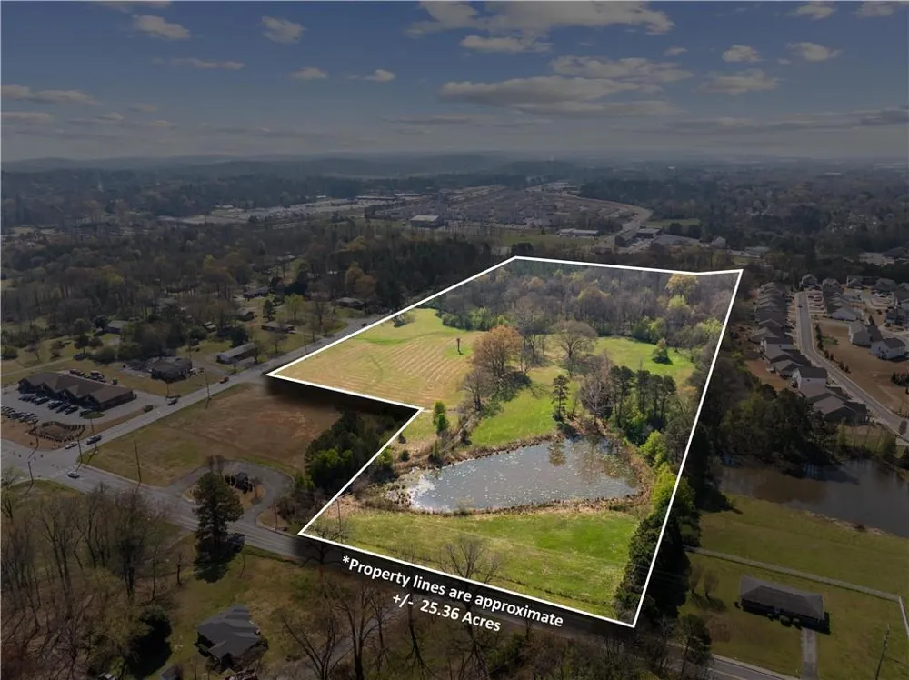 285 Curtis Parkway Calhoun, GA 30701