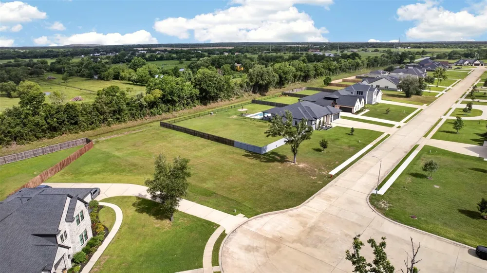3158 W Tower Circle Santa Fe, TX 77517