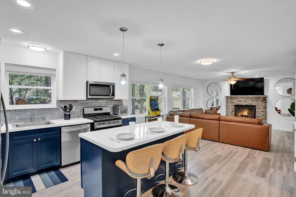 8595 PERIWINKLE DRIVE Tobyhanna, PA 18466