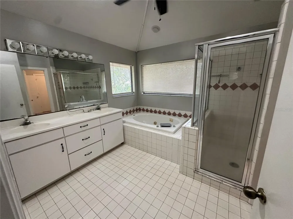 4722 SW 88TH DRIVE Gainesville, FL 32608