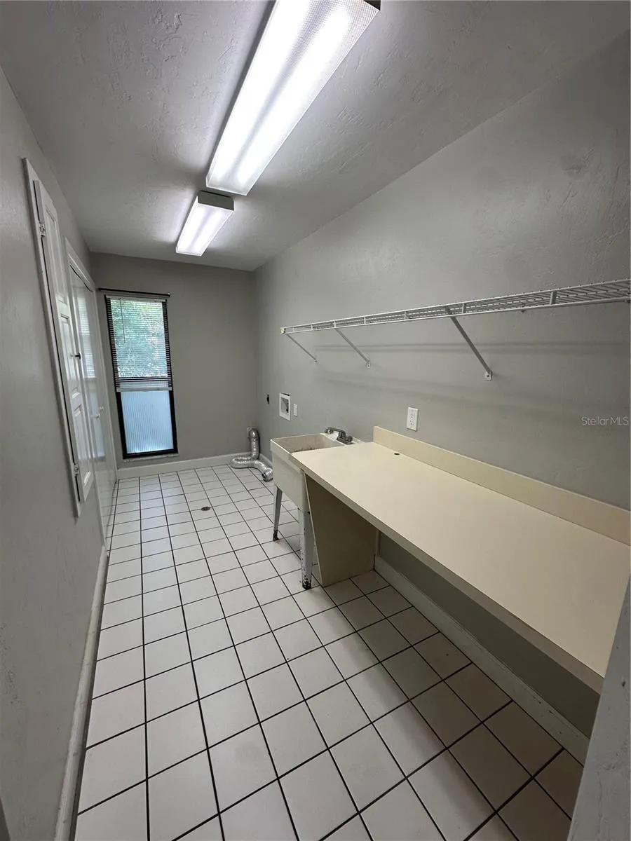 4722 SW 88TH DRIVE Gainesville, FL 32608