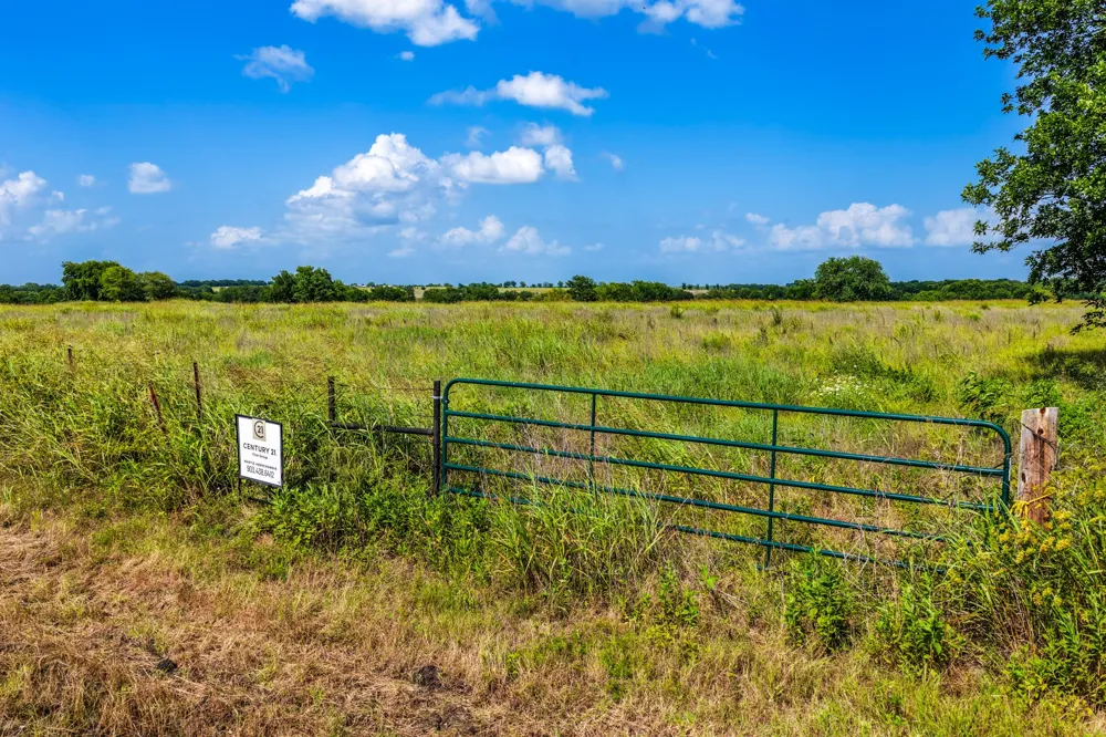 Fm 904 Pecan Gap, TX 75469