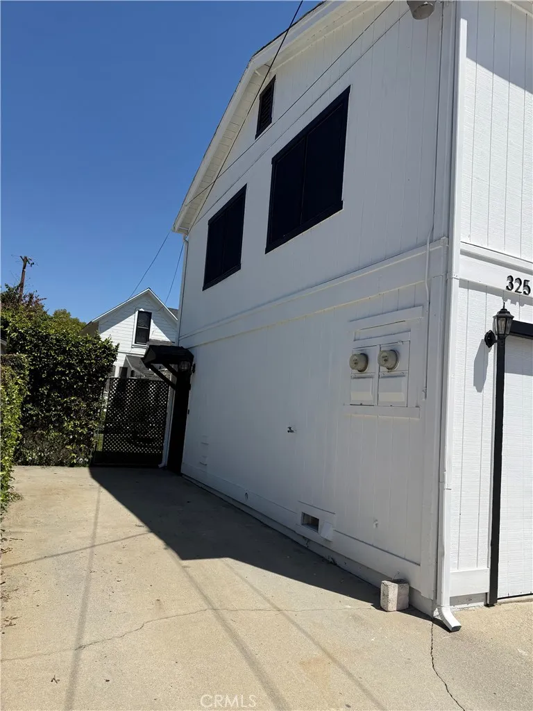 325 N Vermont Glendora, CA 91741