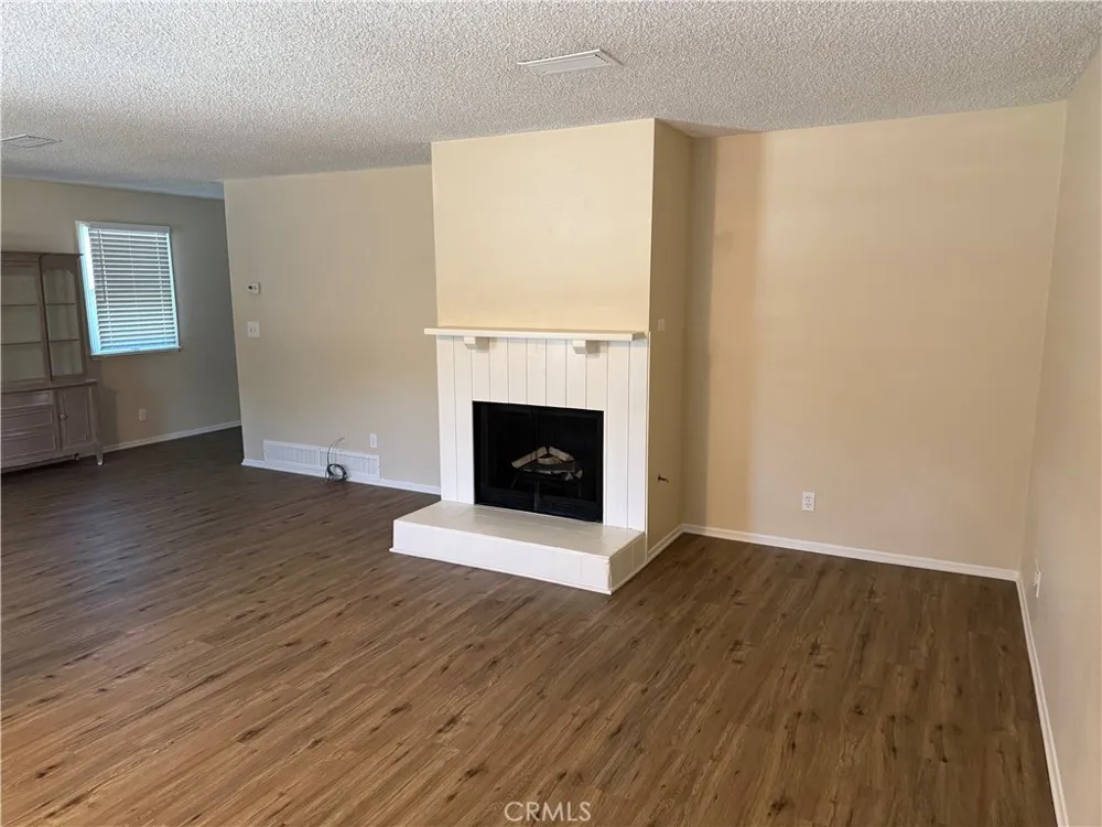 325 N Vermont Glendora, CA 91741