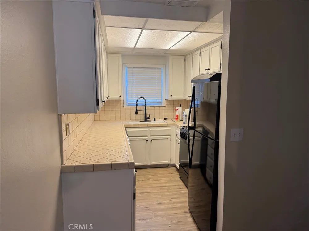 325 N Vermont Glendora, CA 91741