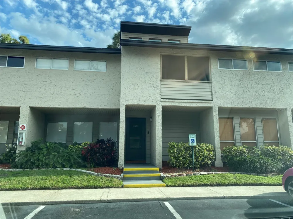 4394 SANDNER DRIVE Sarasota, FL 34243
