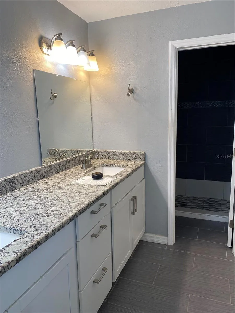 4394 SANDNER DRIVE Sarasota, FL 34243