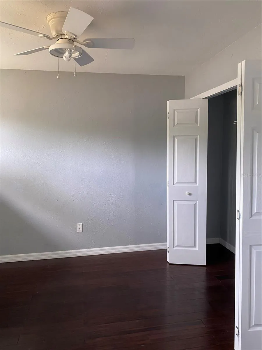 4394 SANDNER DRIVE Sarasota, FL 34243