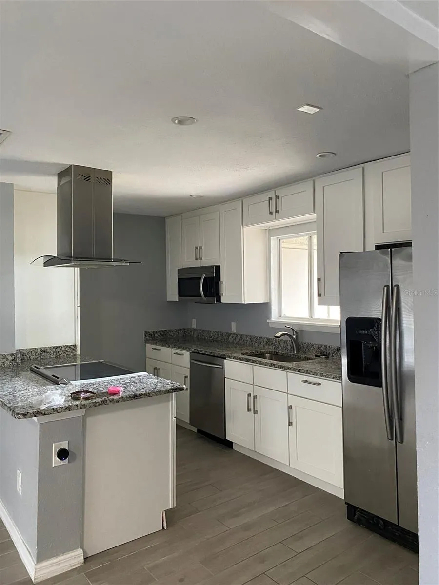 4394 SANDNER DRIVE Sarasota, FL 34243