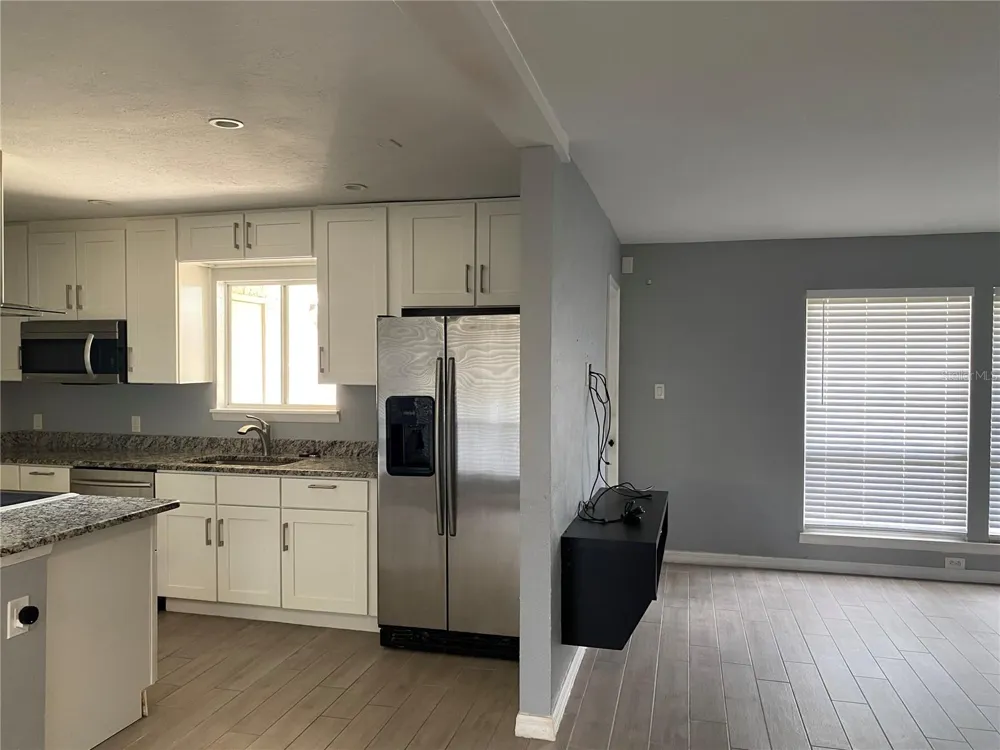 4394 SANDNER DRIVE Sarasota, FL 34243