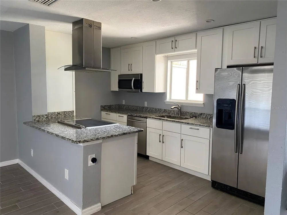 4394 SANDNER DRIVE Sarasota, FL 34243