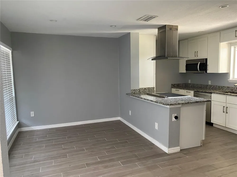 4394 SANDNER DRIVE Sarasota, FL 34243
