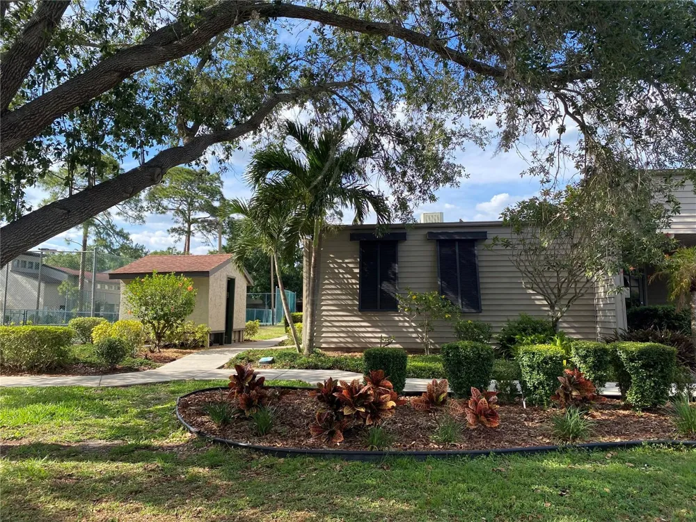 4394 SANDNER DRIVE Sarasota, FL 34243