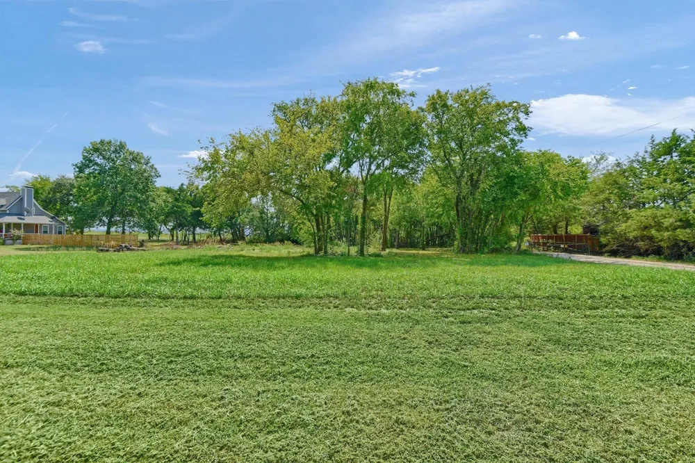 2524 Mountain Climb Road Sherman, TX 75092