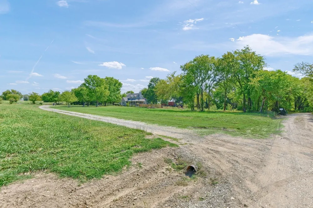 2524 Mountain Climb Road Sherman, TX 75092