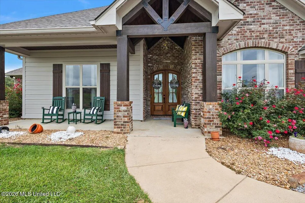 140 Winchester Drive Flora, MS 39071