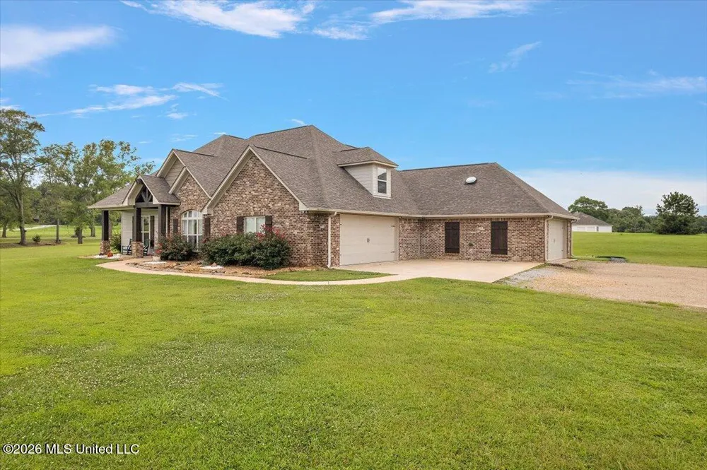 140 Winchester Drive Flora, MS 39071