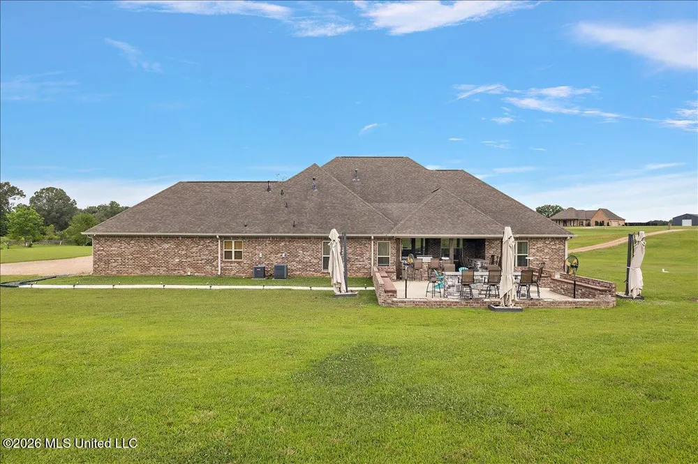 140 Winchester Drive Flora, MS 39071