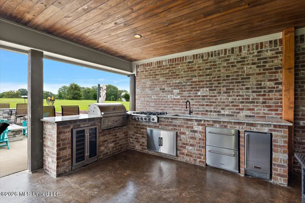140 Winchester Drive Flora, MS 39071