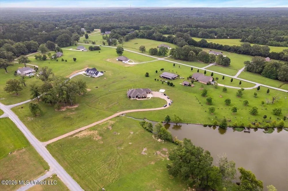 140 Winchester Drive Flora, MS 39071