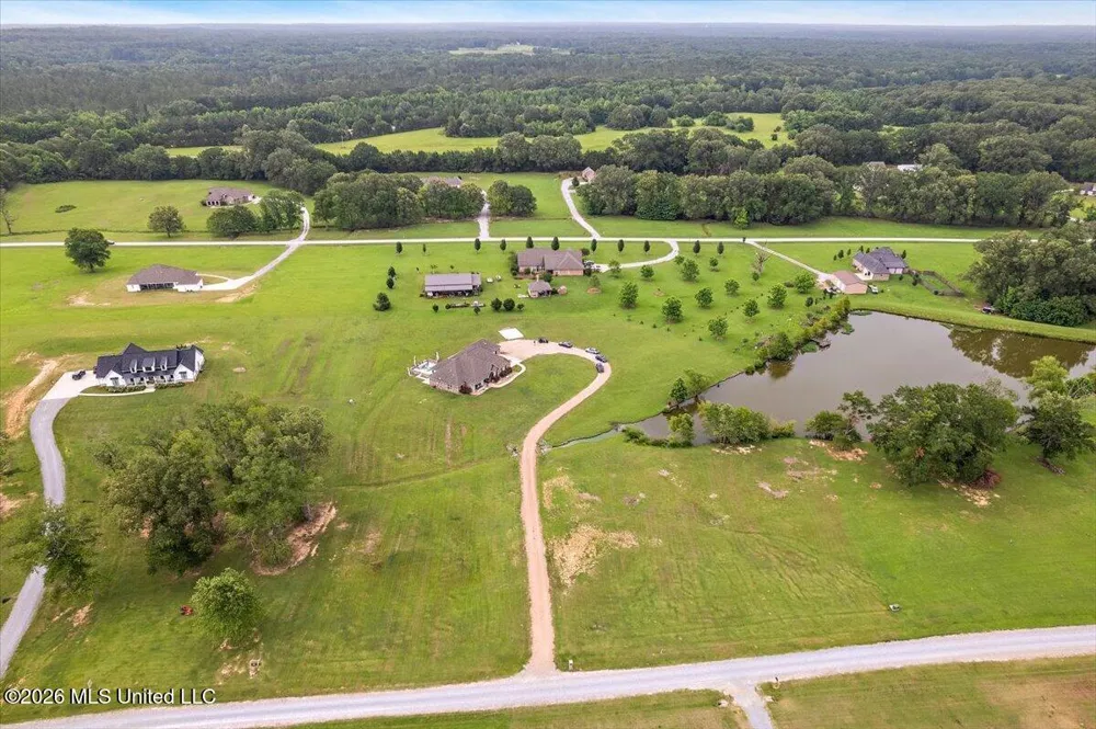 140 Winchester Drive Flora, MS 39071