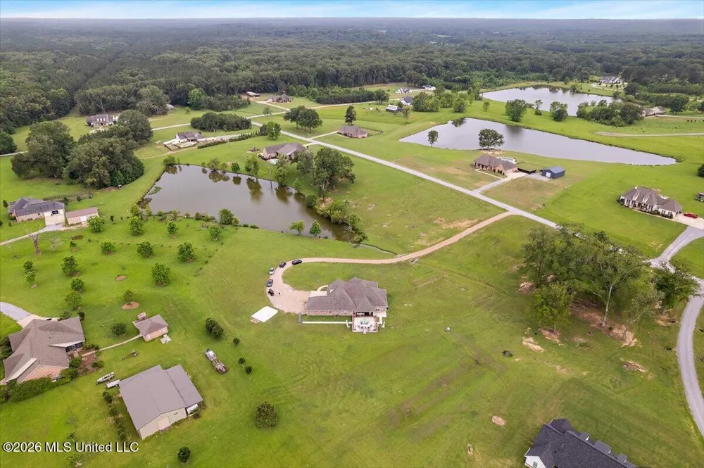 140 Winchester Drive Flora, MS 39071
