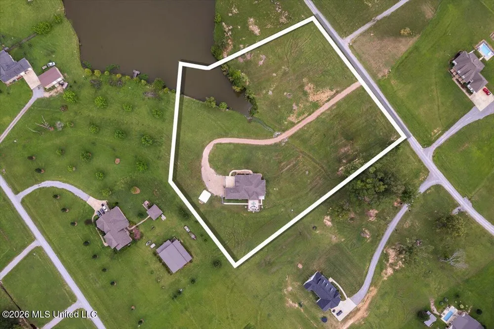 140 Winchester Drive Flora, MS 39071
