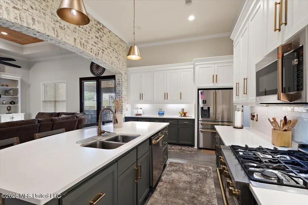140 Winchester Drive Flora, MS 39071