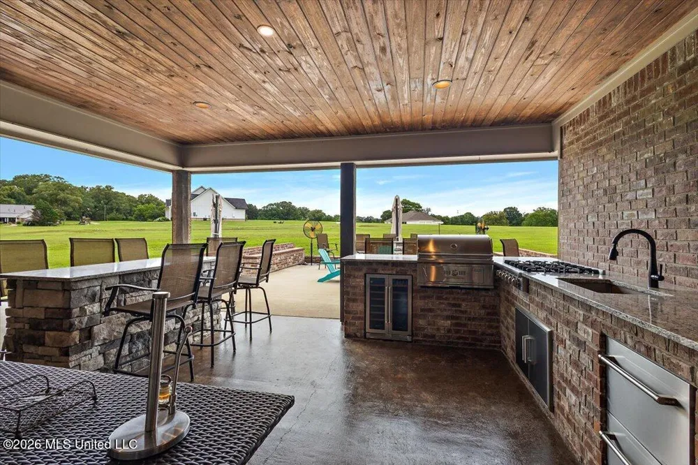 140 Winchester Drive Flora, MS 39071
