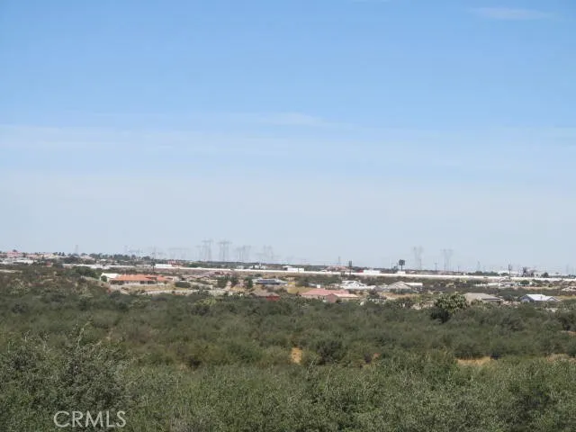 28 Fremontia Oak Hills, CA 92344