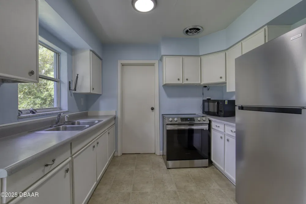 1133 Bradenton Road Daytona Beach, FL 32114