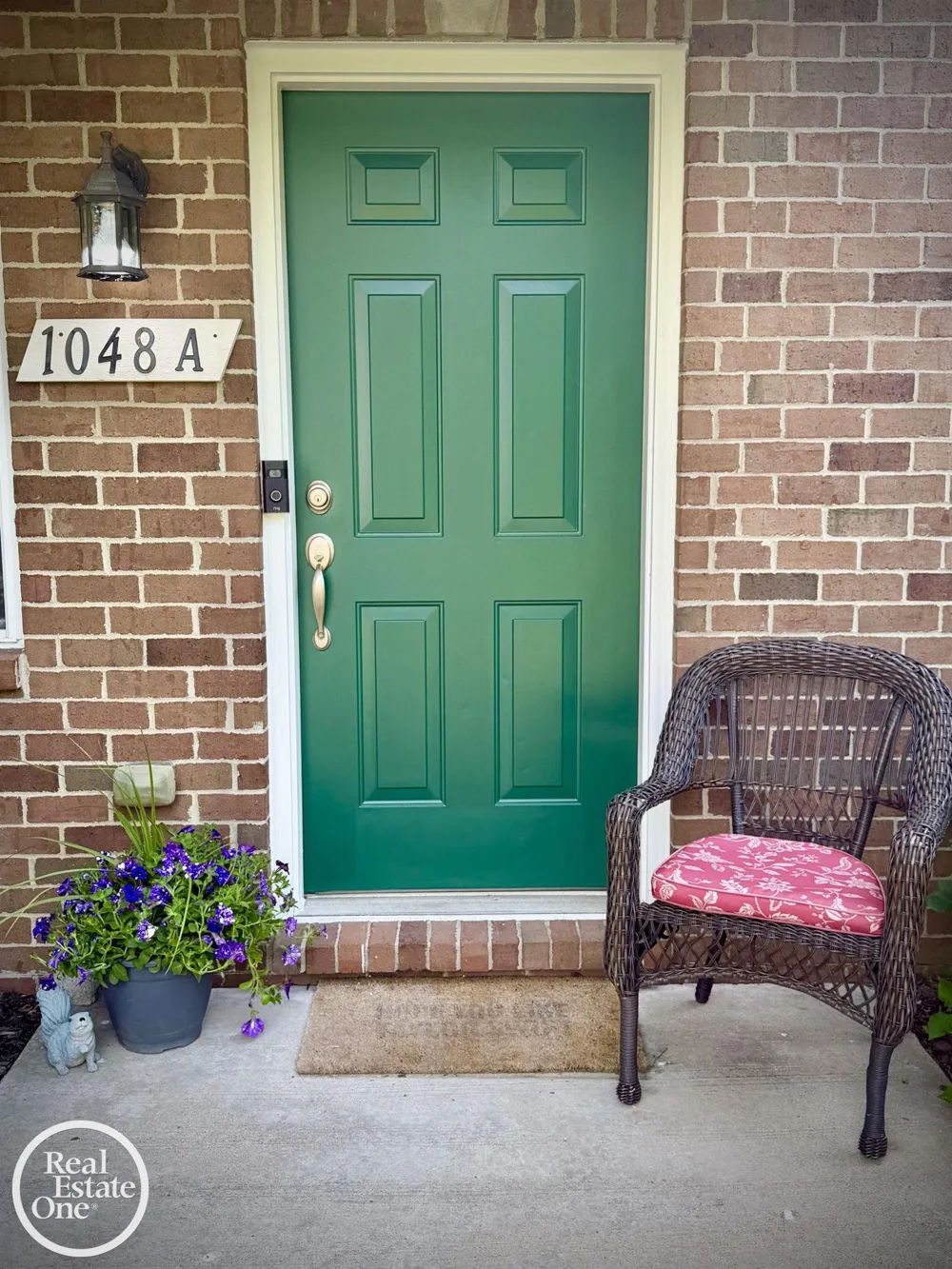 1048 Lakepointe Street Grosse Pointe Park City, MI 48230