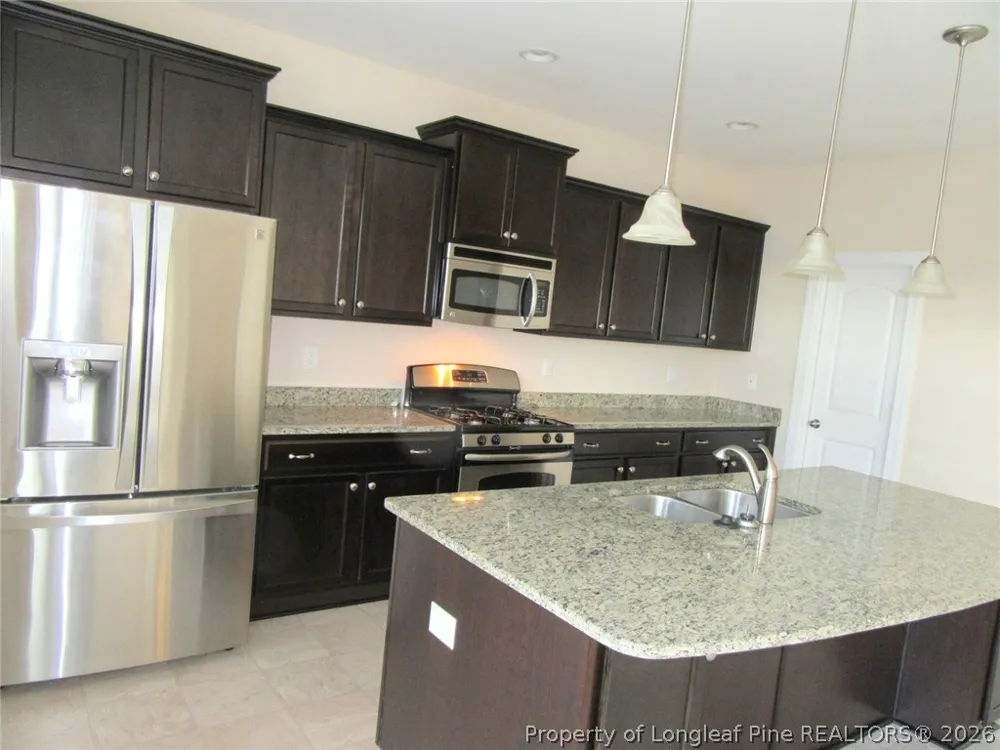 512 Rossendale Drive Hope Mills, NC 28348
